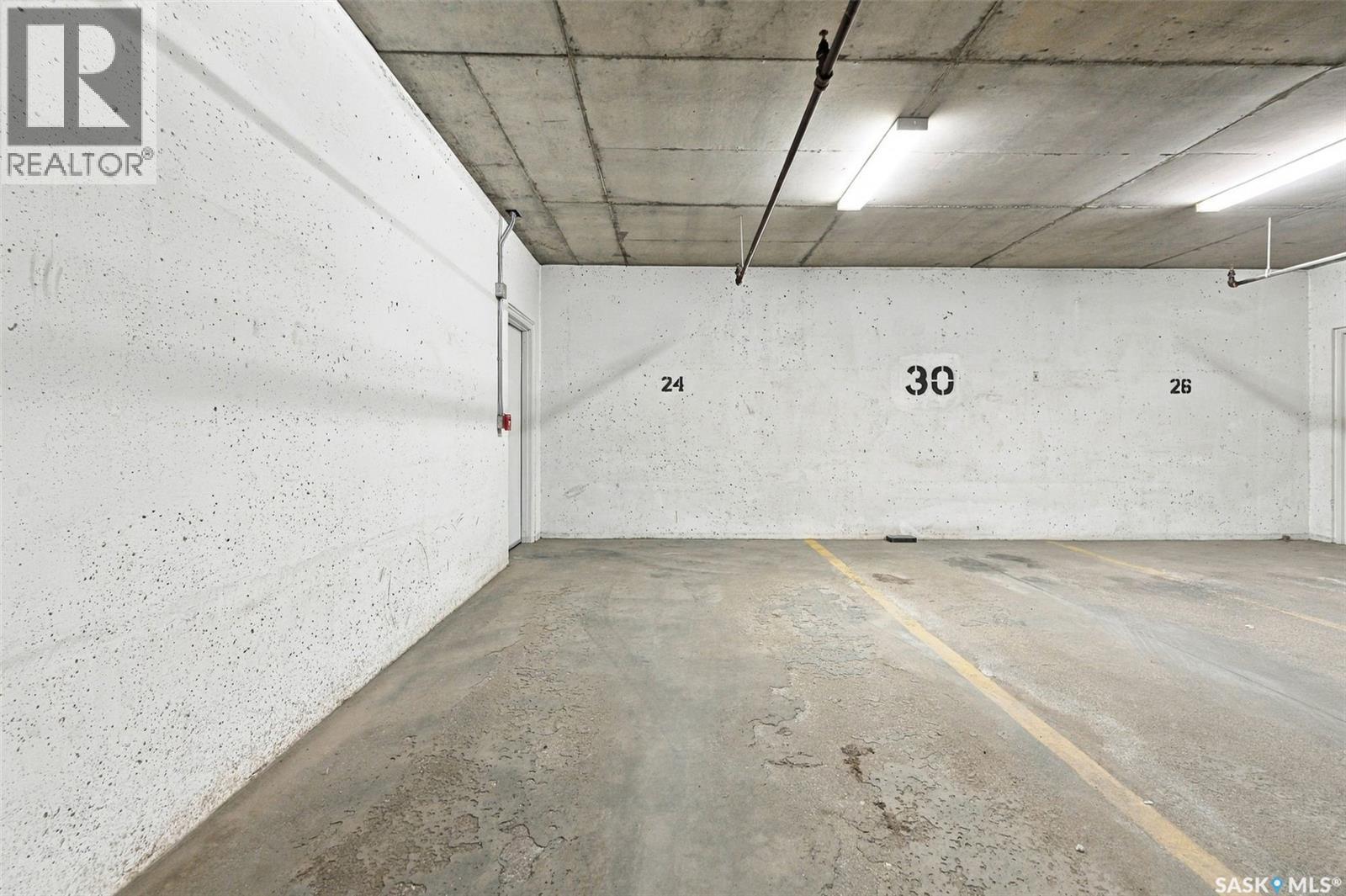 #24 103 Willis CRESCENT - Image 40