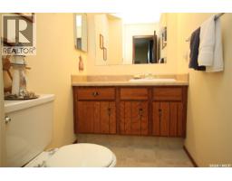 Bedroom - 15 Schwager Crescent, Saskatoon, SK S7H5C1 Photo 12