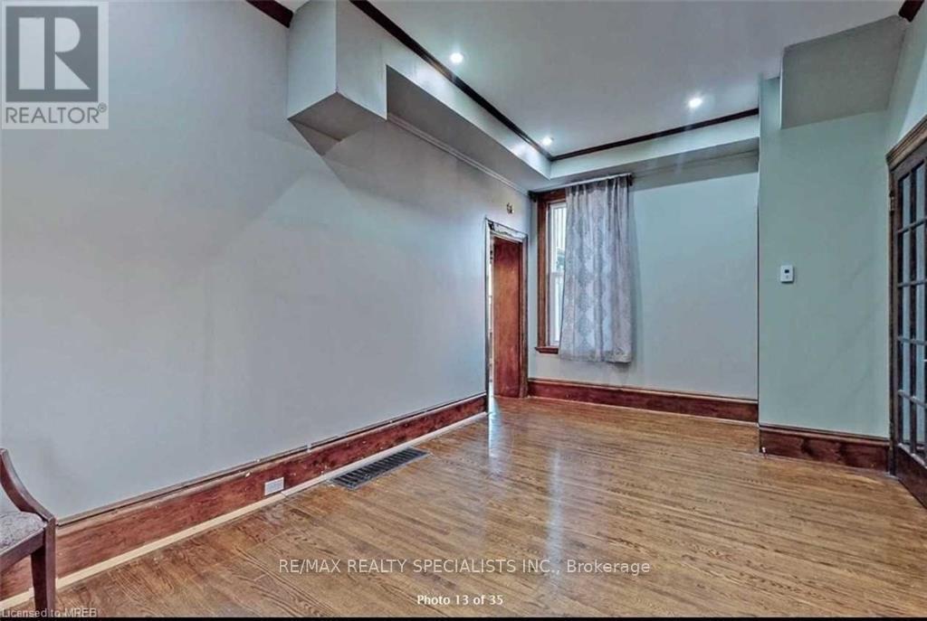225 DUNDAS STREET, Woodstock (Woodstock - North) — photo 3
