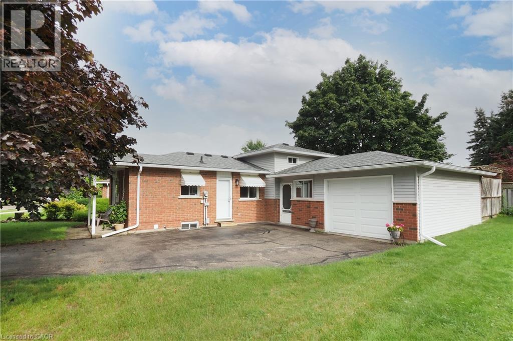 219 FOXHUNT Road — photo 3