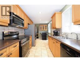 Kitchen - 219 Foxhunt Road, Waterloo, ON N2K2R8 Photo 9