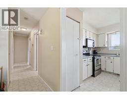 4pc Bathroom - 4420 57 Avenue, Innisfail, AB T4G1K9 Photo 8