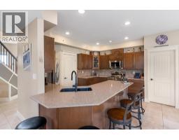 3pc Bathroom - 1011 Foothills Court, Vernon, BC V1B3Z5 Photo 6