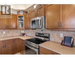 4pc Ensuite bath - 1011 Foothills Court, Vernon, BC V1B3Z5 Photo 7