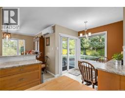 521 Birch Ave, Qualicum Beach, BC V9K1K4 Photo 13