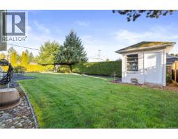 521 Birch Ave, Qualicum Beach, BC V9K1K4 Photo 22
