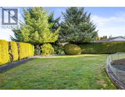 521 Birch Ave, Qualicum Beach, BC V9K1K4 Photo 23