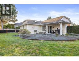 521 Birch Ave, Qualicum Beach, BC V9K1K4 Photo 24
