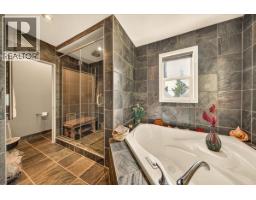 20b Wolf Crescent, Windermere, BC V0A1K2 Photo 20