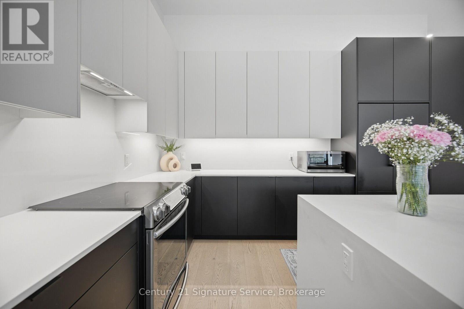 273C RANEE AVENUE - 12