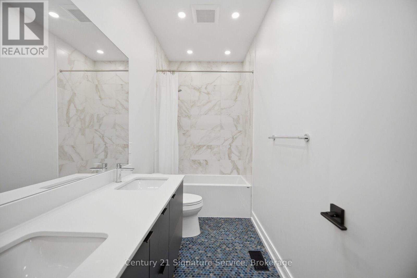 273C RANEE AVENUE - 39