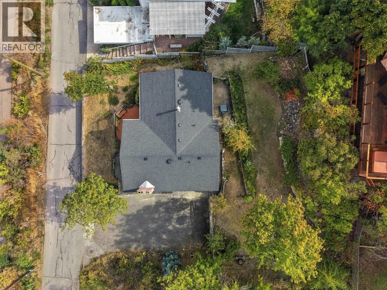 211 CONNAUGHT Road - Image 52