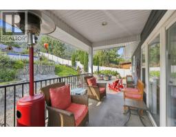 2955 Kicking Horse Drive, Kamloops, BC V2E2L8 Photo 17
