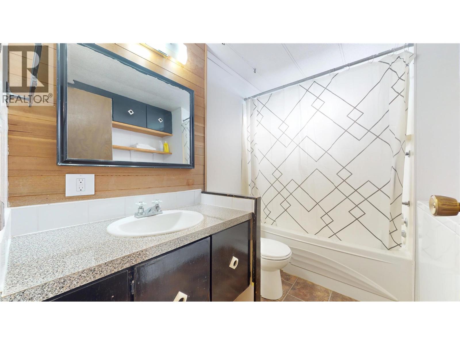 #28 724 Innes Avenue S - 22