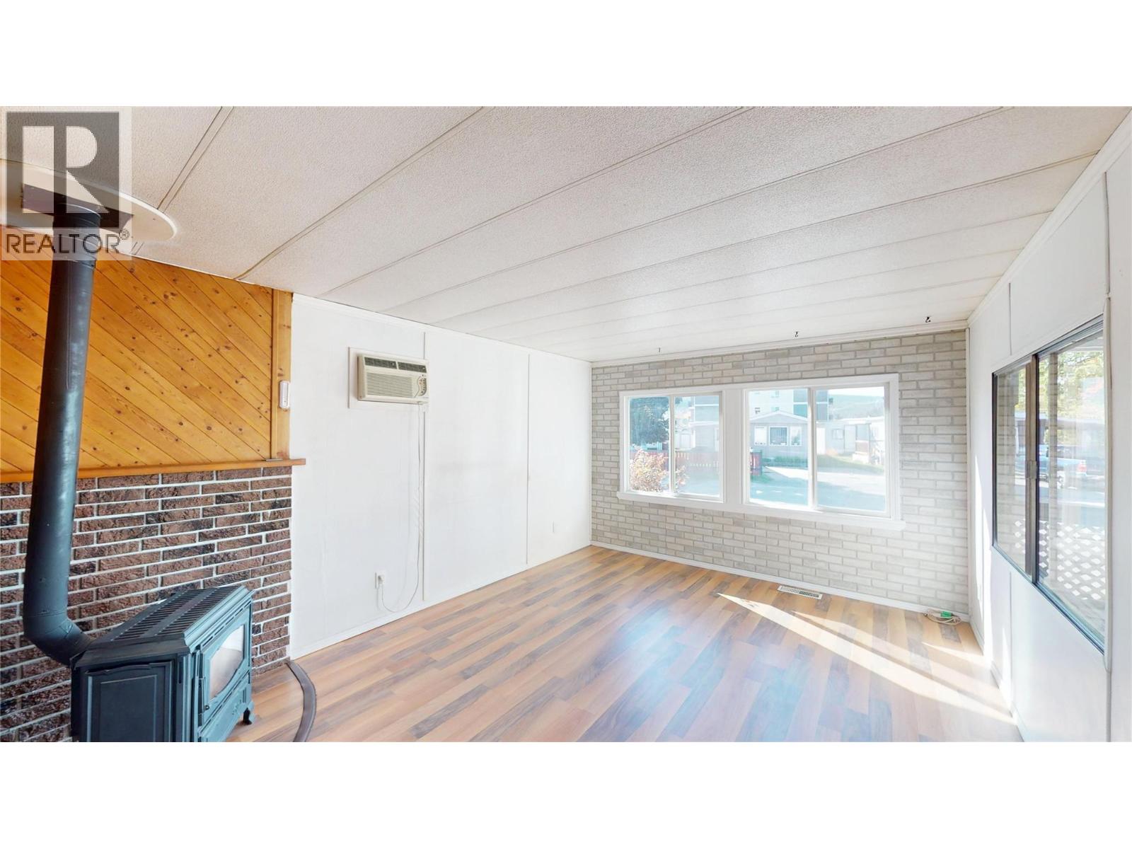 8 of 30 - 724 Innes Avenue S Unit# 28