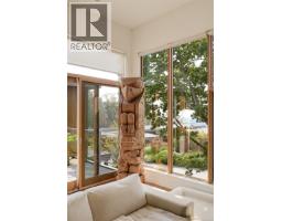 802 Rainbow Ridge Lane, Saanich, BC V8X0A6 Photo 19
