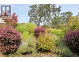 802 Rainbow Ridge Lane, Saanich, BC V8X0A6 Photo 42