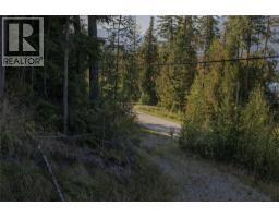 6250 Eagle Bay Road, Eagle Bay, BC V0E1T0 Photo 8