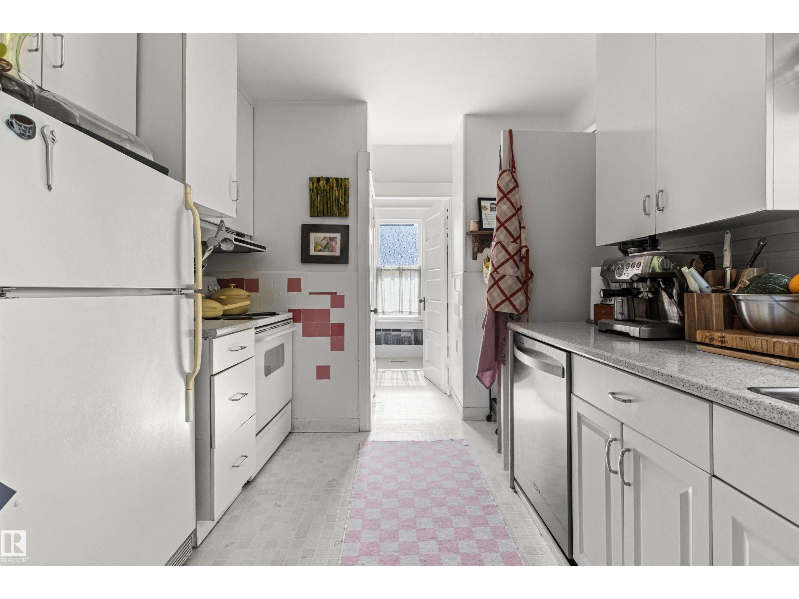 10966 128 ST NW - 18