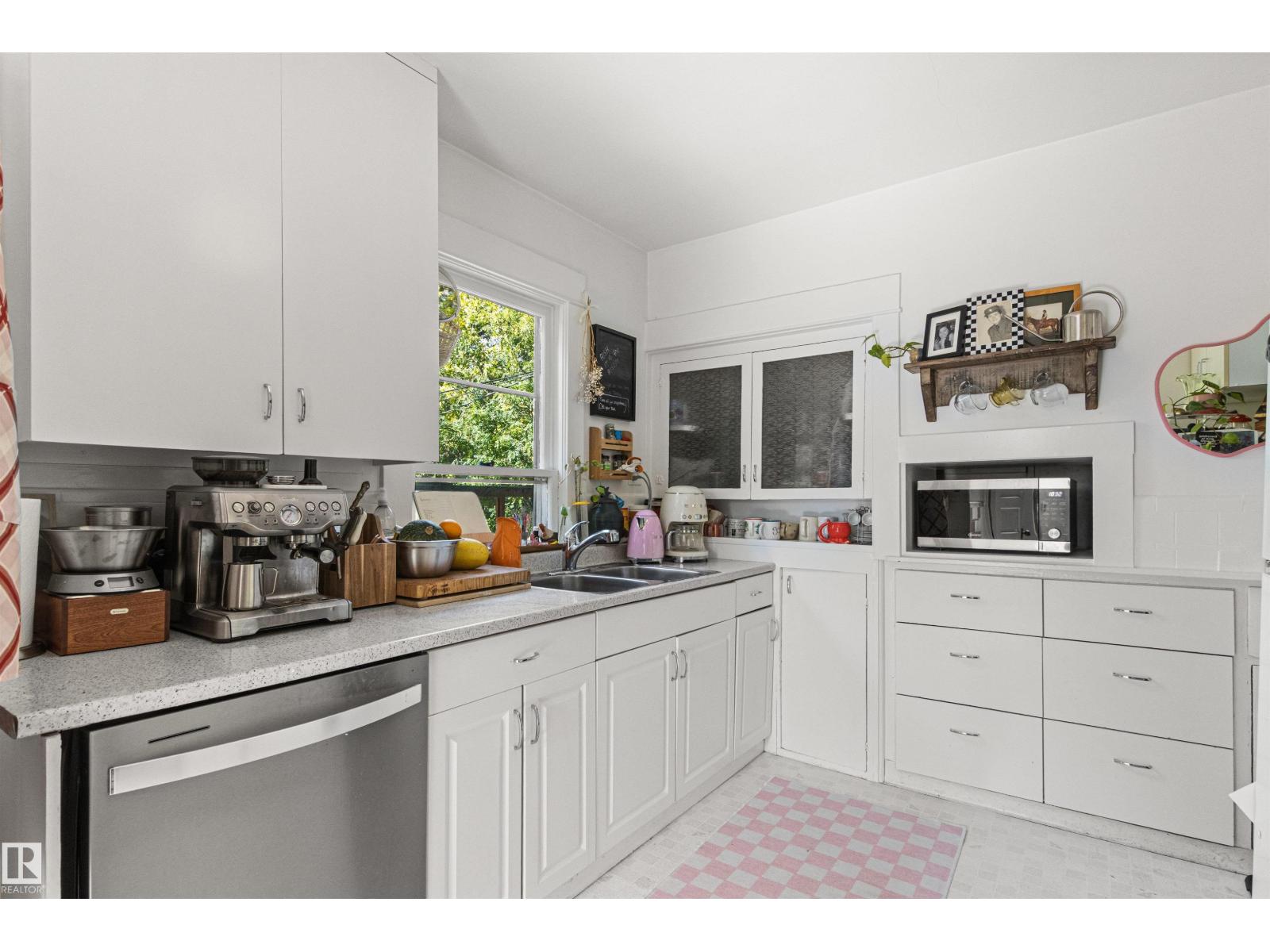 10966 128 ST NW - 21