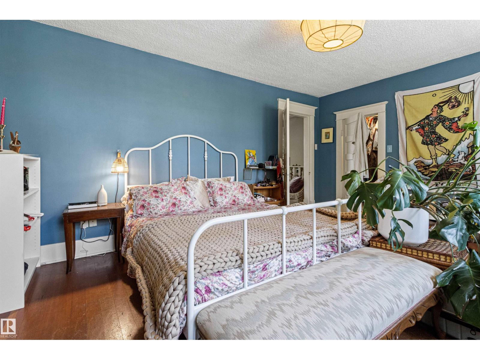 10966 128 ST NW - 29