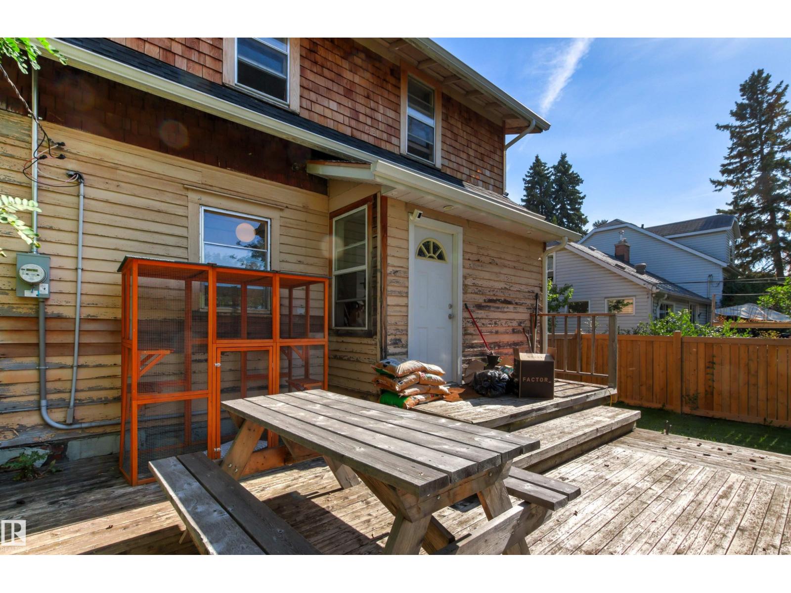 10966 128 ST NW - 45