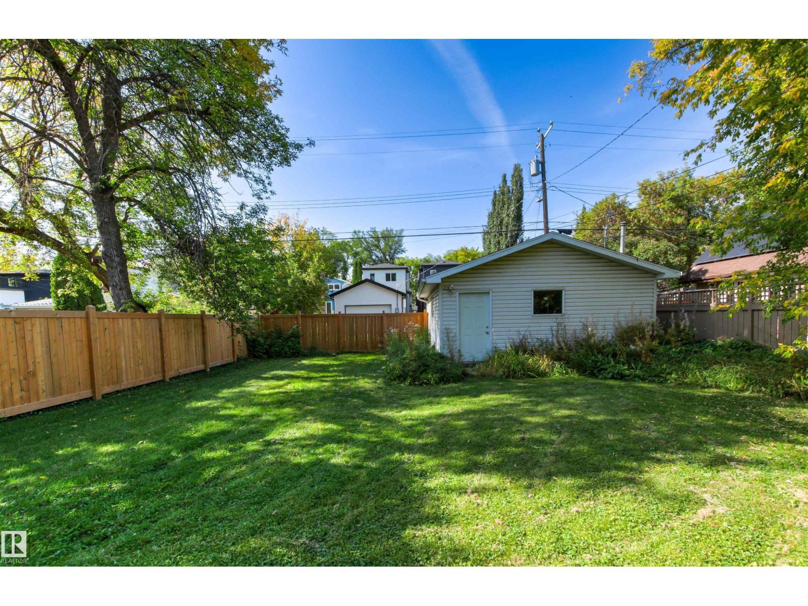 10966 128 ST NW - 50