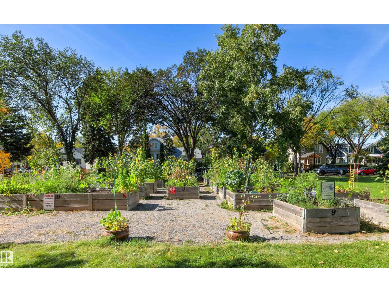 10966 128 ST NW - 68