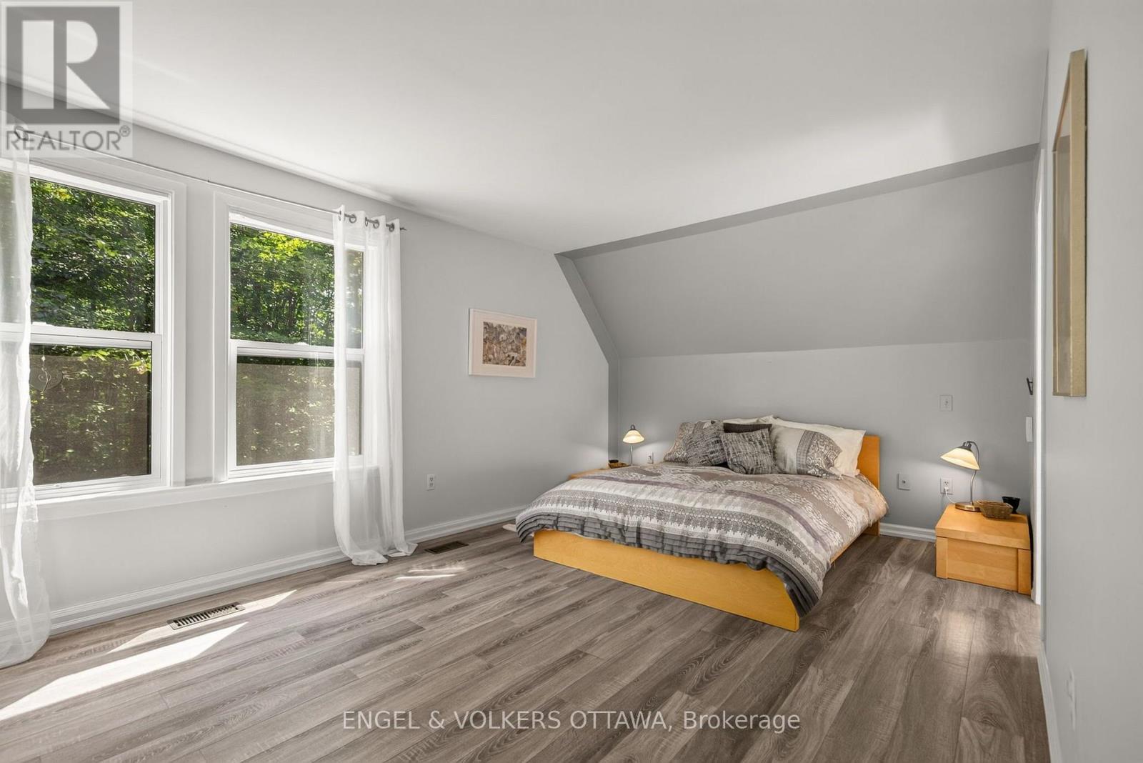 101 LONGFORD LANE - Image 22