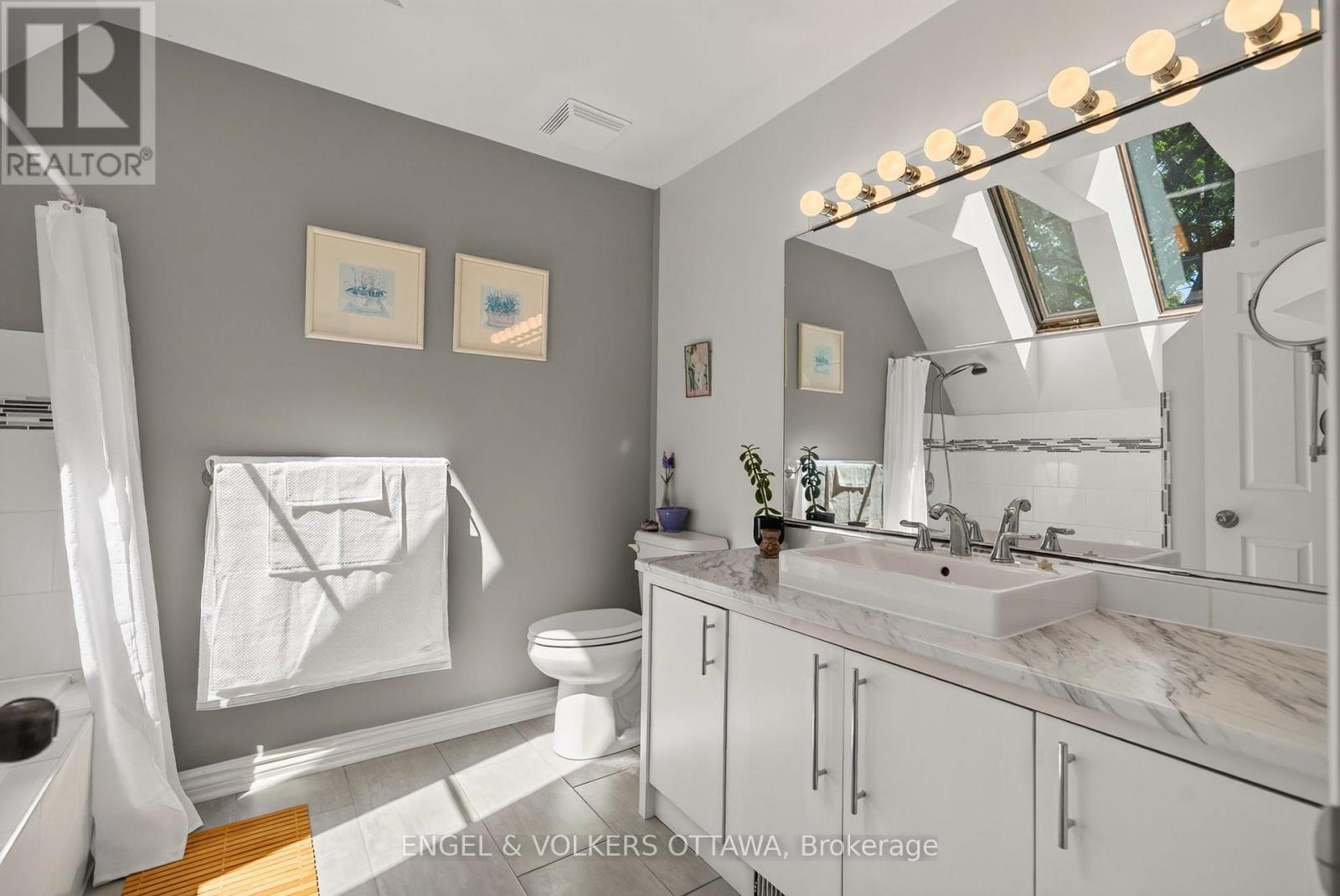 101 LONGFORD LANE - Image 24
