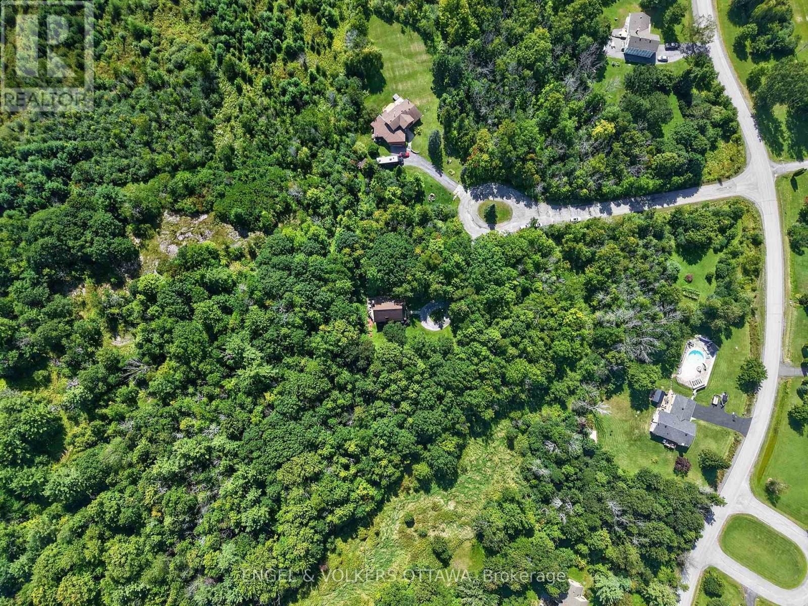 101 LONGFORD LANE - Image 42