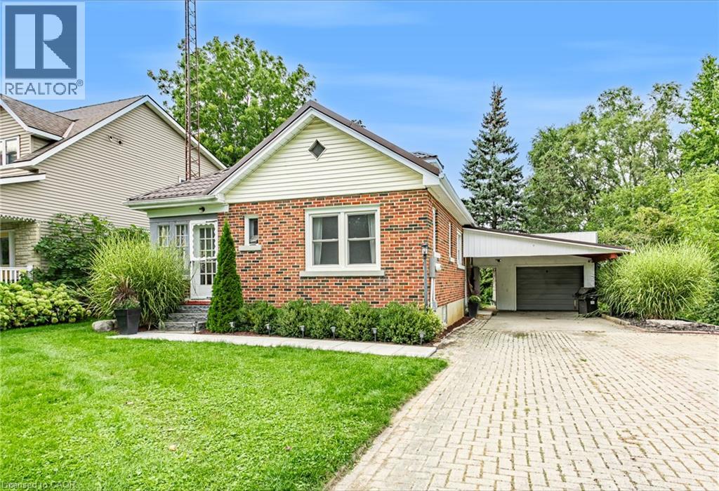 Property for sale at 120 LOVEYS Street E