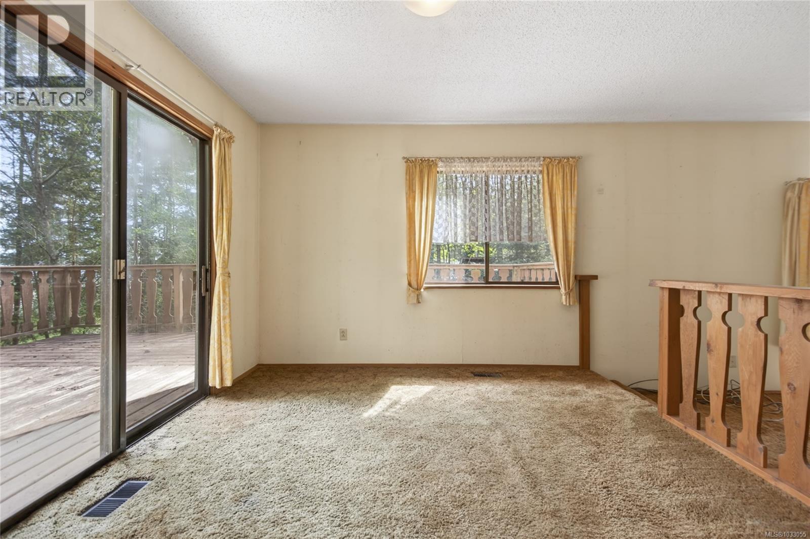 7191 Island Hwy - 12