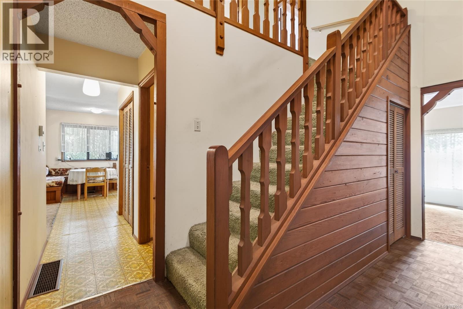 7191 Island Hwy - Image 6