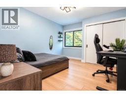 973 Wagonwood Pl, Saanich, BC V8X4M1 Photo 32