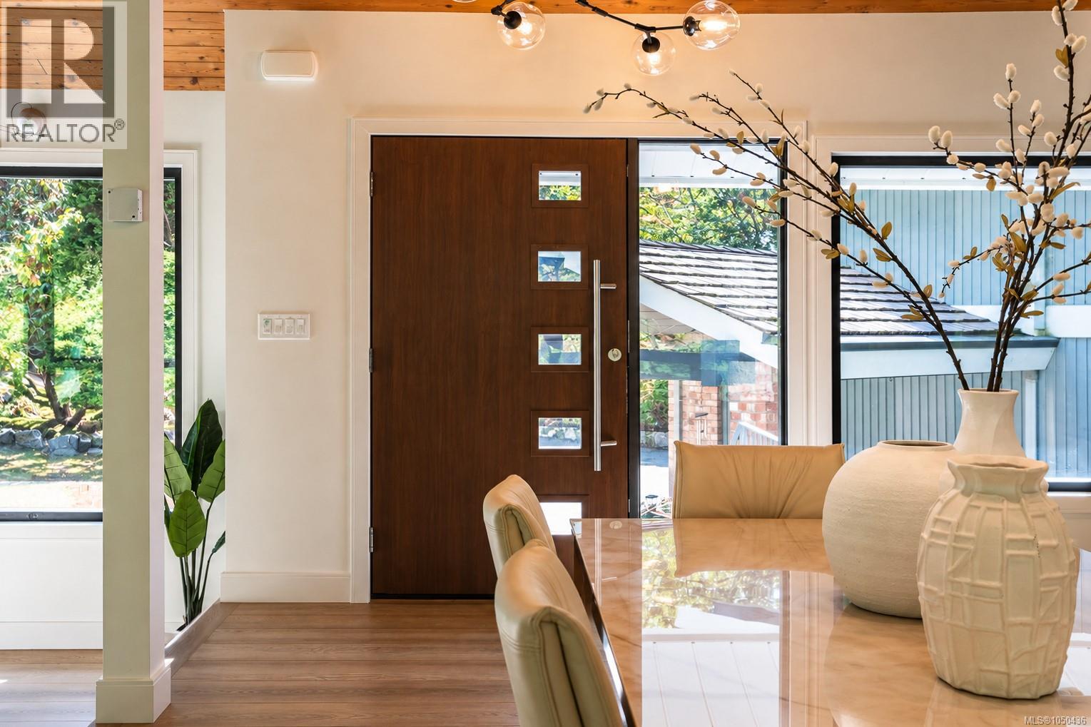  973 Wagonwood Place, Saanich