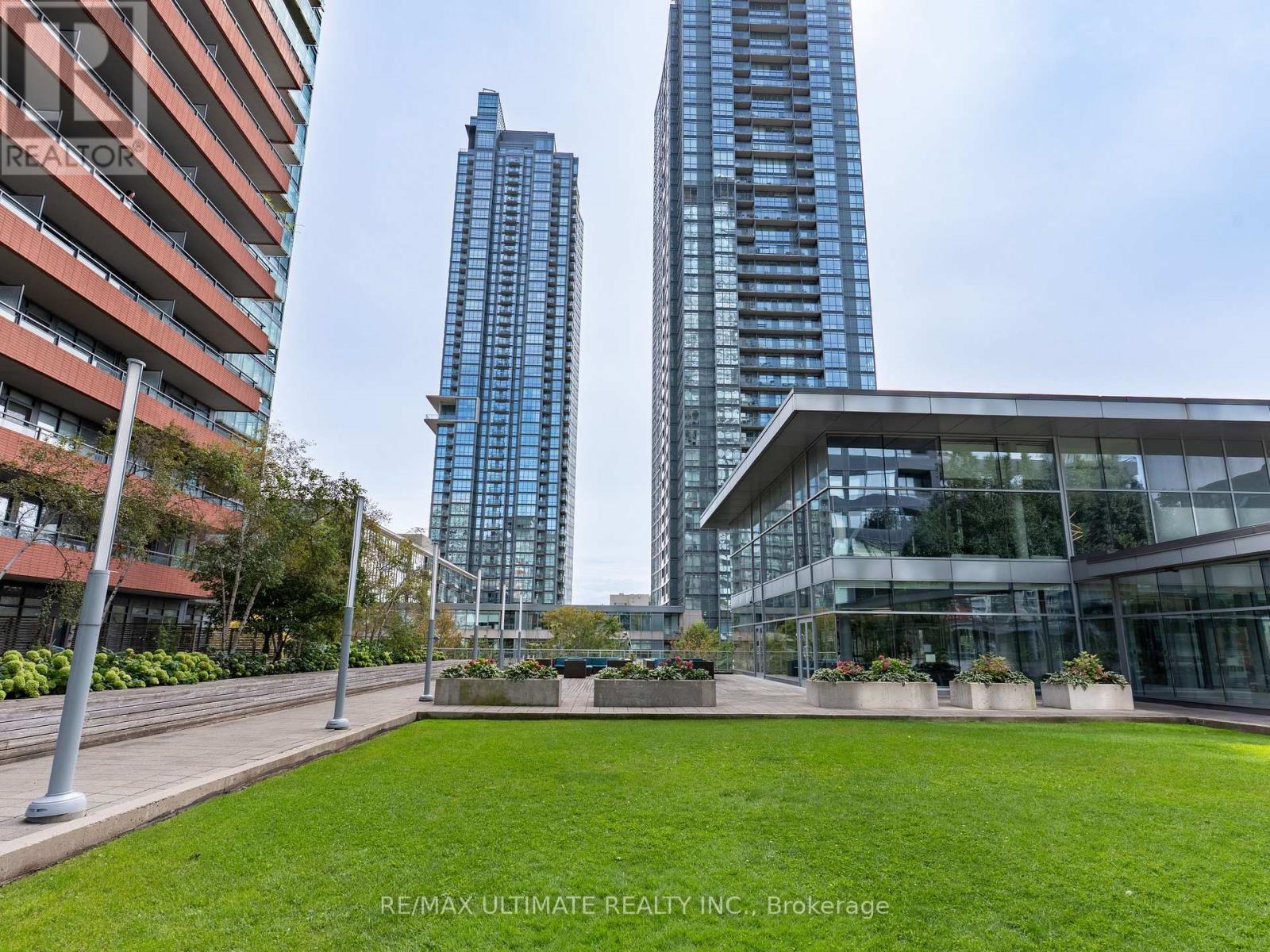 #1515 4K SPADINA AVENUE - Image 32