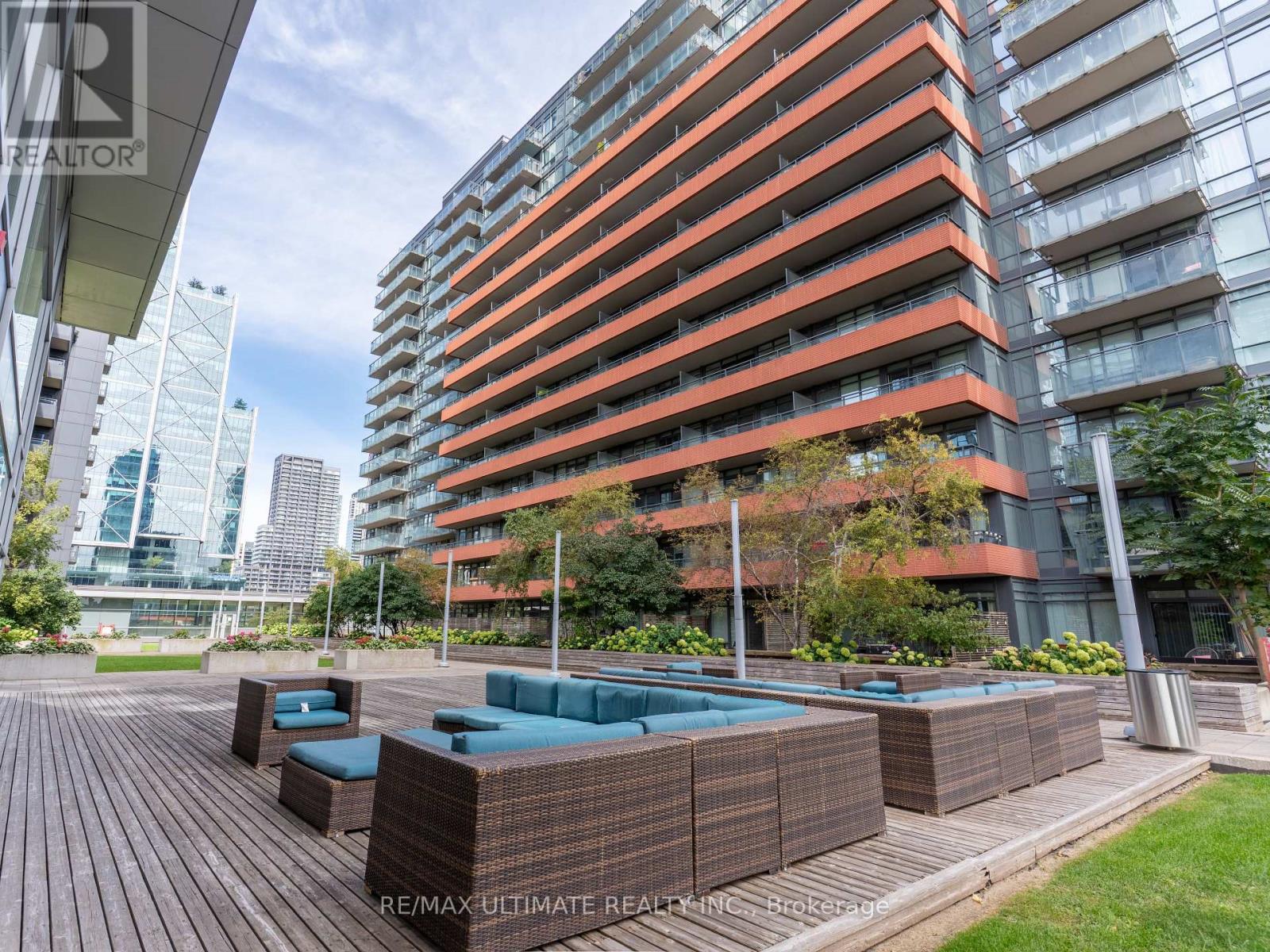 #1515 4K SPADINA AVENUE - 33