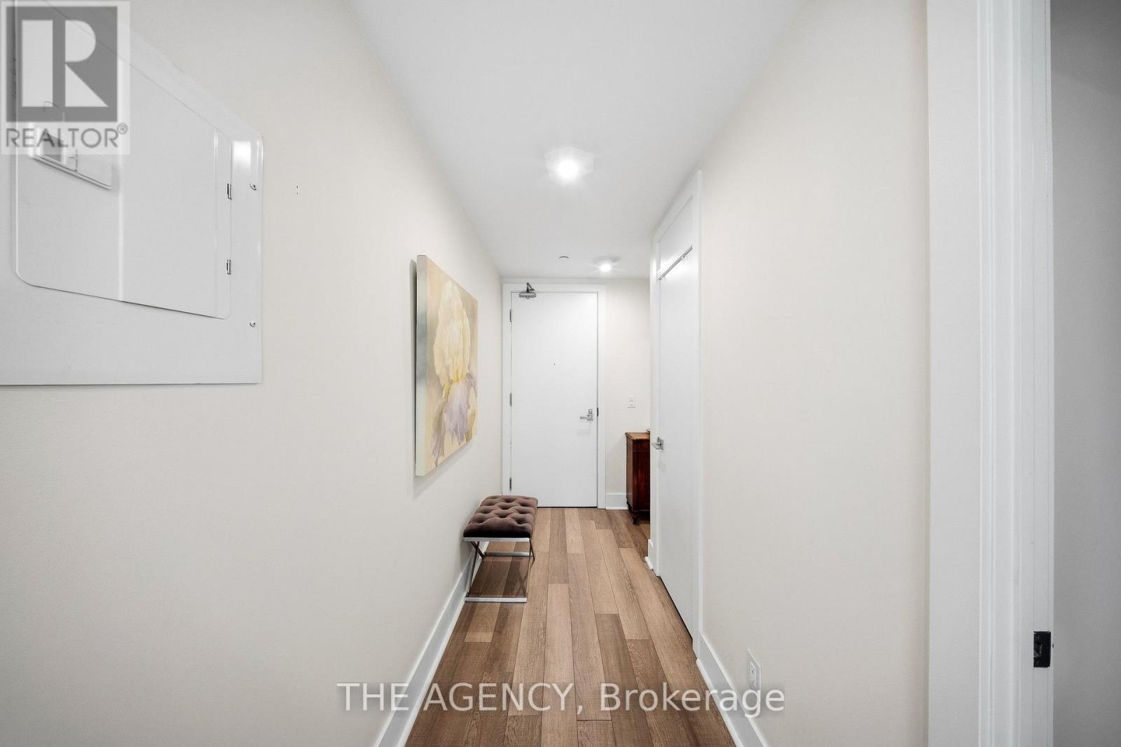 #401 32 DAVENPORT ROAD - 3