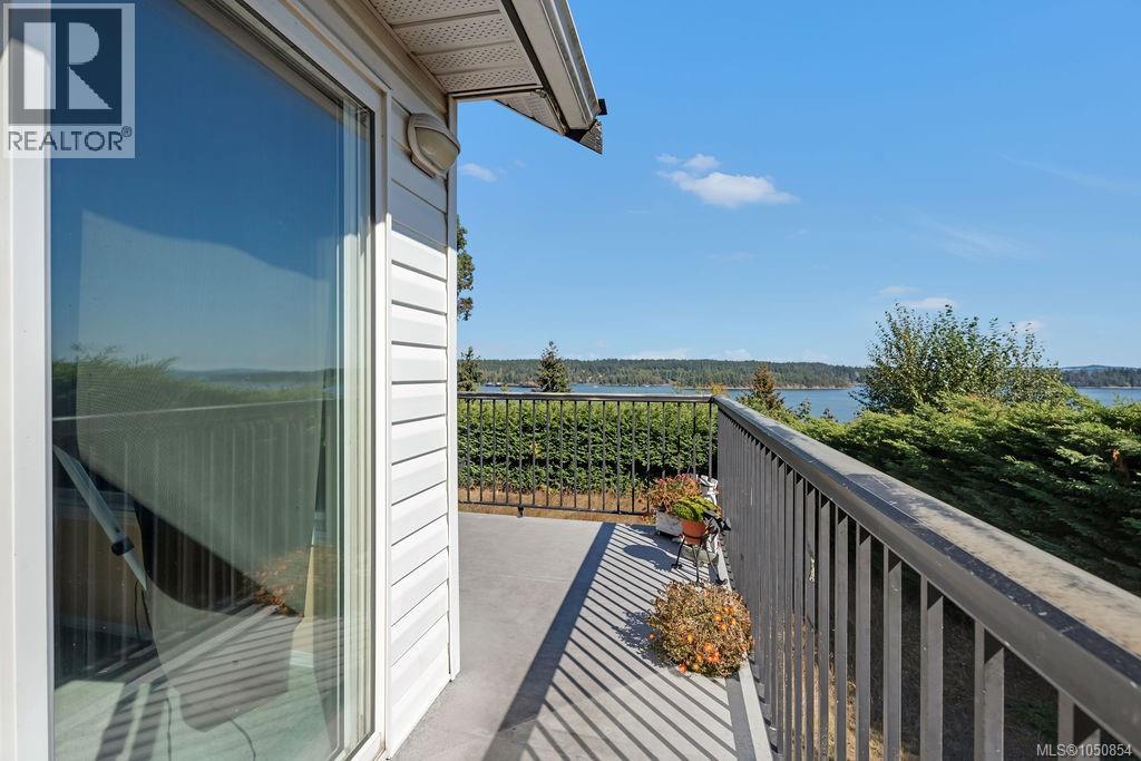 275 Bayview Ave - Image 24