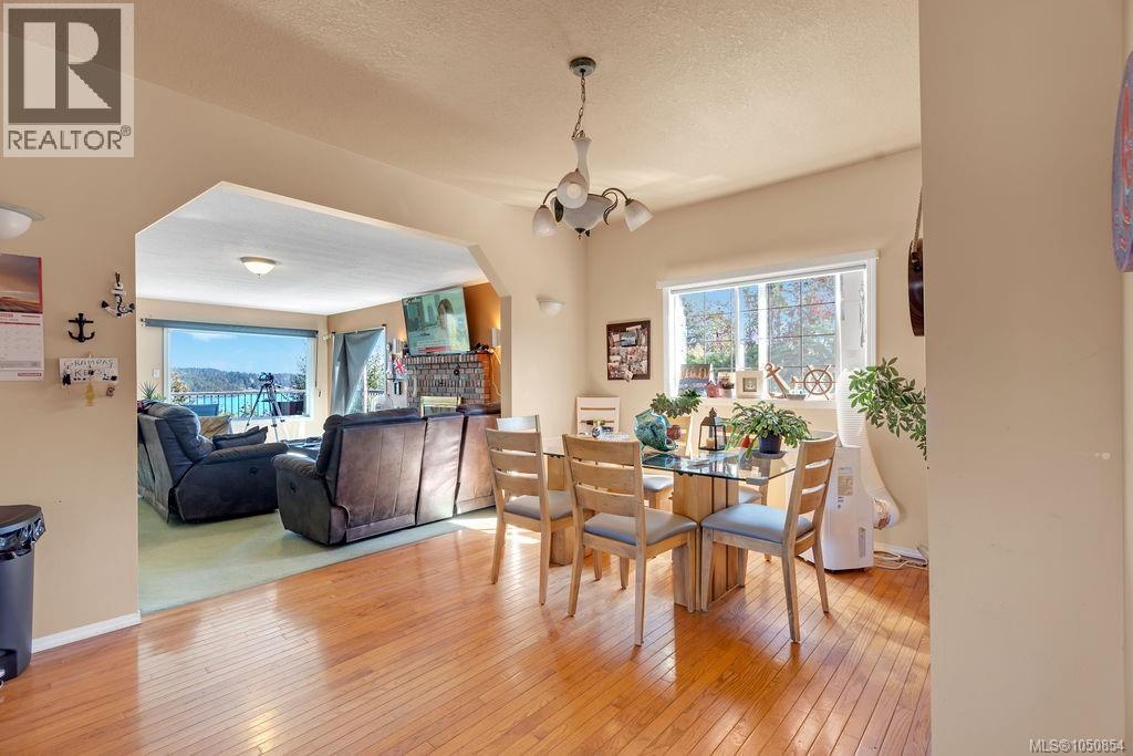 275 Bayview Ave - 10