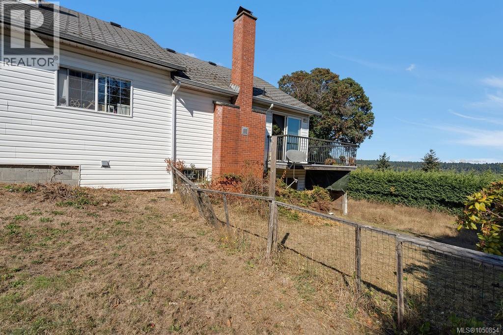 275 Bayview Ave - Image 46