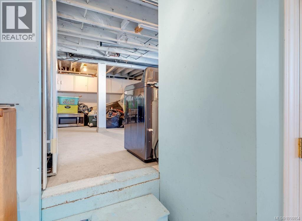 275 Bayview Ave - Image 70