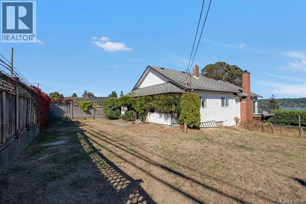 275 Bayview Ave - 78