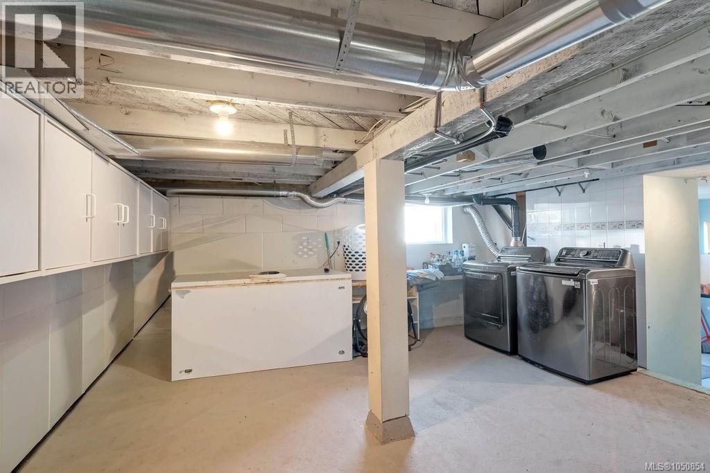 275 Bayview Ave - Image 71