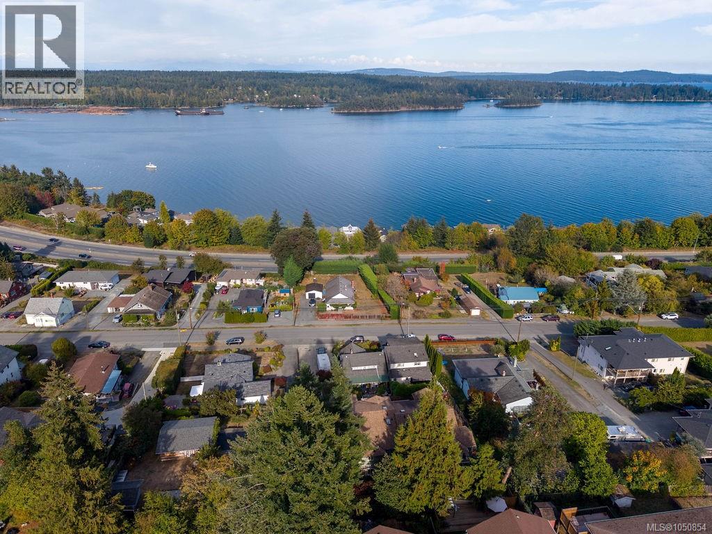 275 Bayview Ave - 96