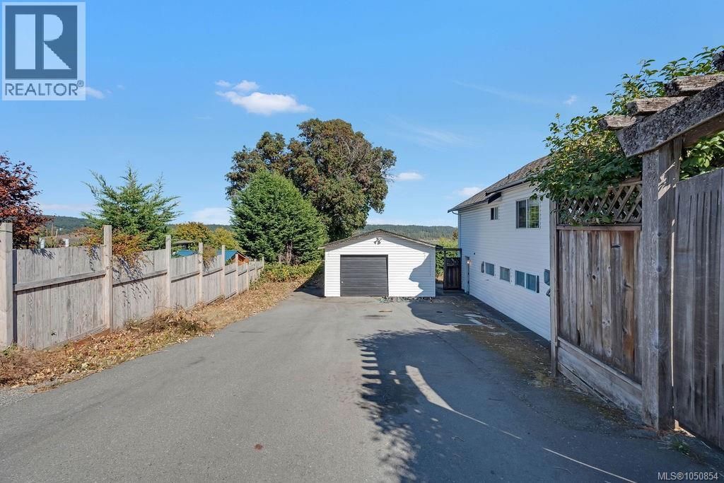 275 Bayview Ave - 87