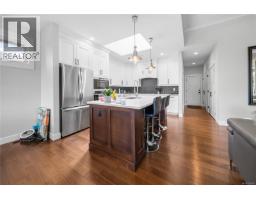 Entrance - 5848 Linyard Rd, Nanaimo, BC V9T0G6 Photo 13