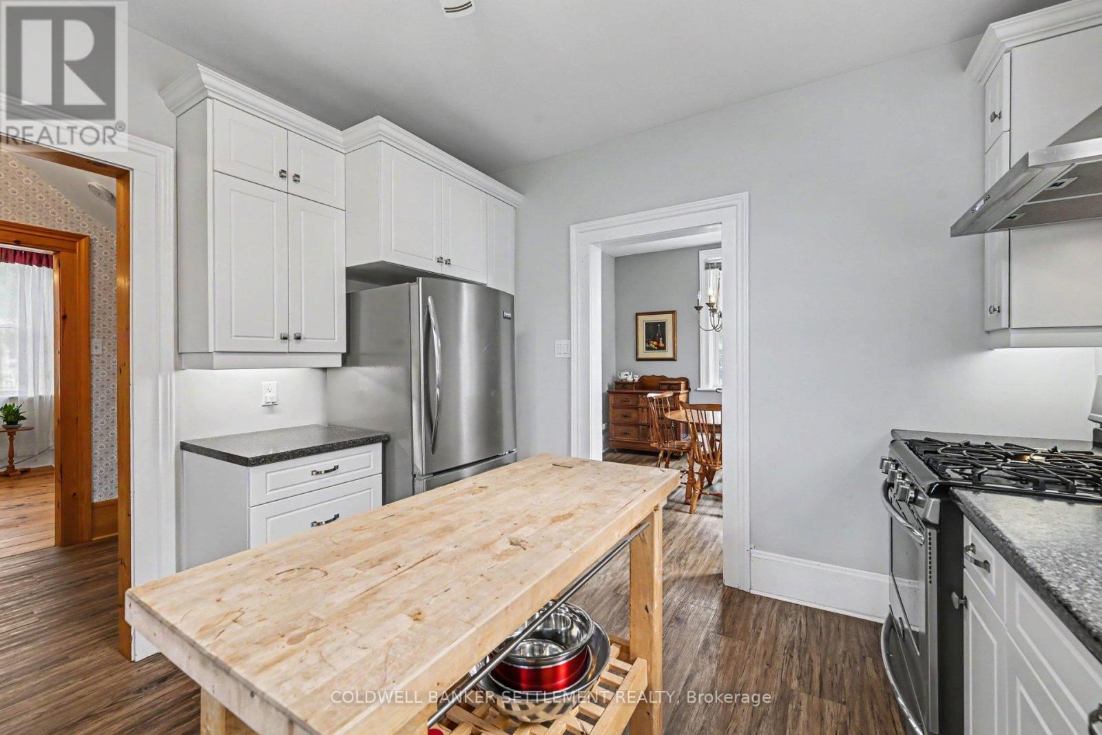 56 DRUMMOND STREET E - 11