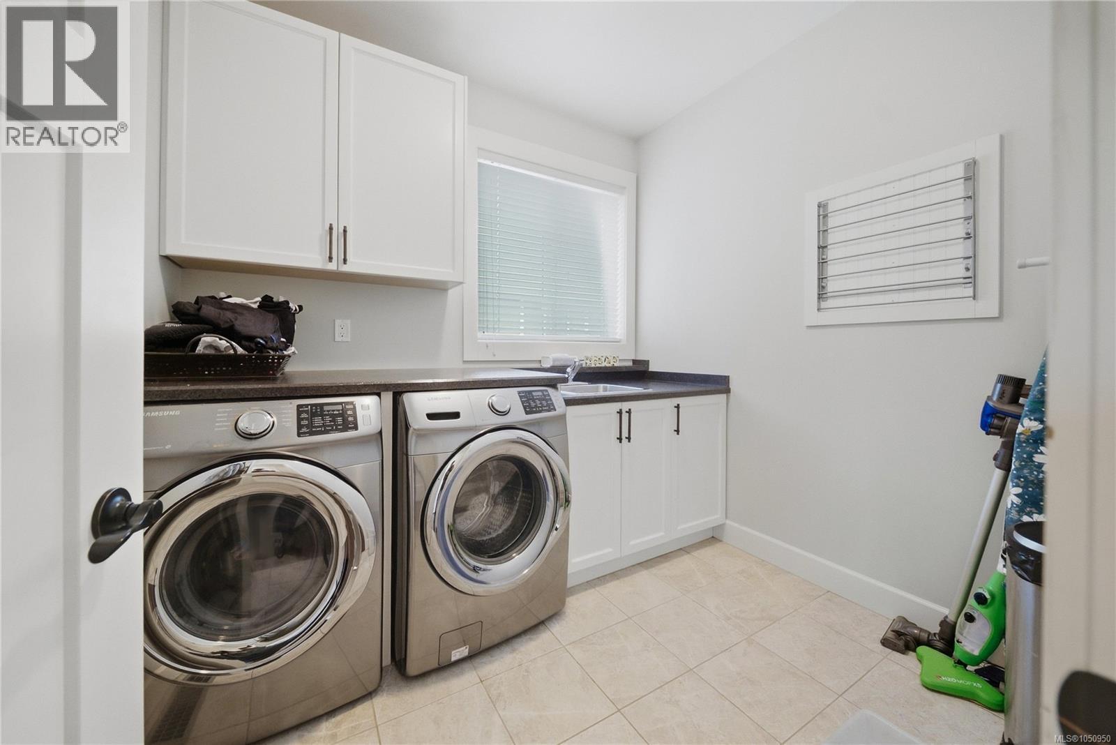 5848 Linyard Rd - Image 25